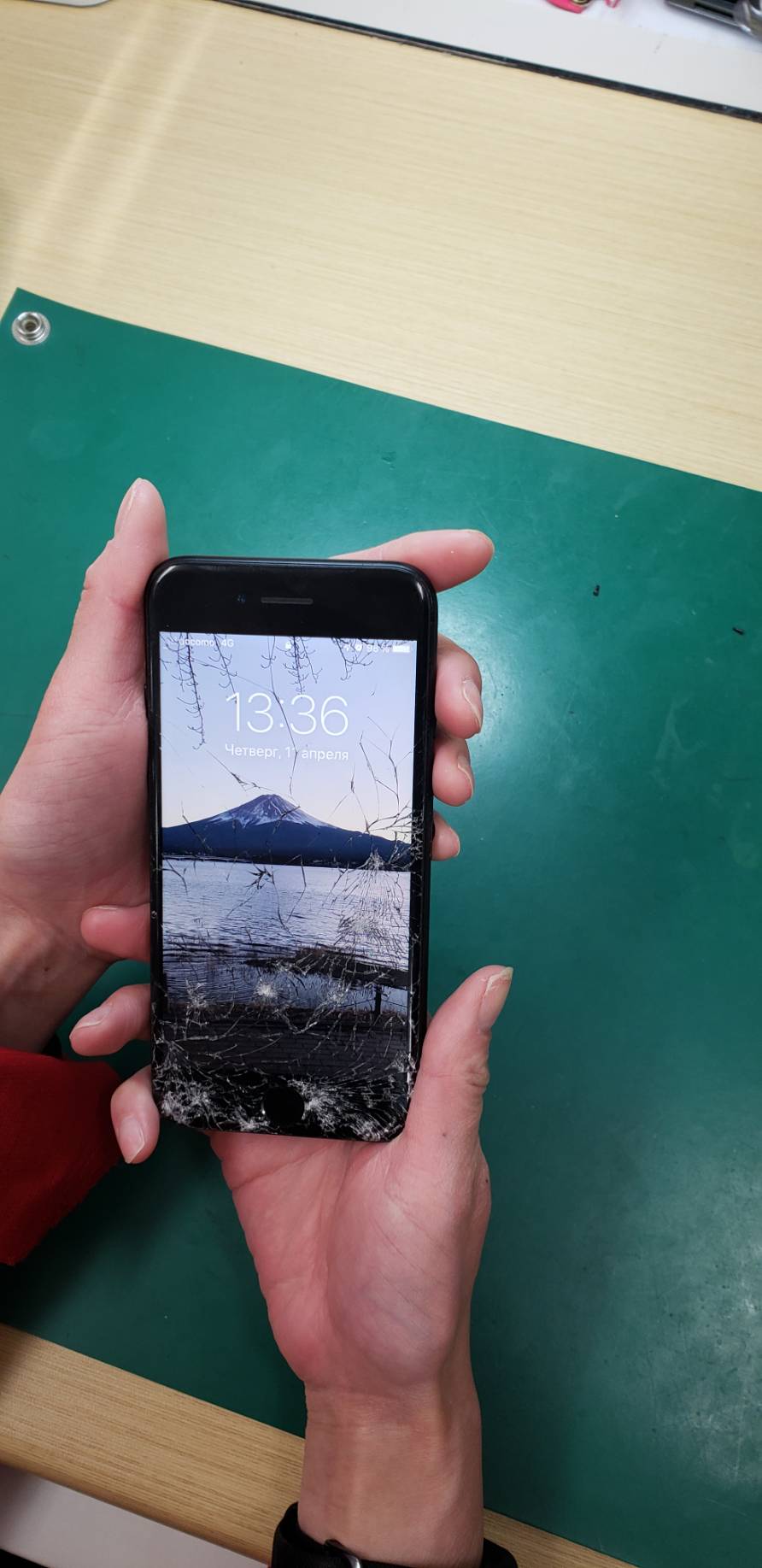 画面割れ修理でご来店