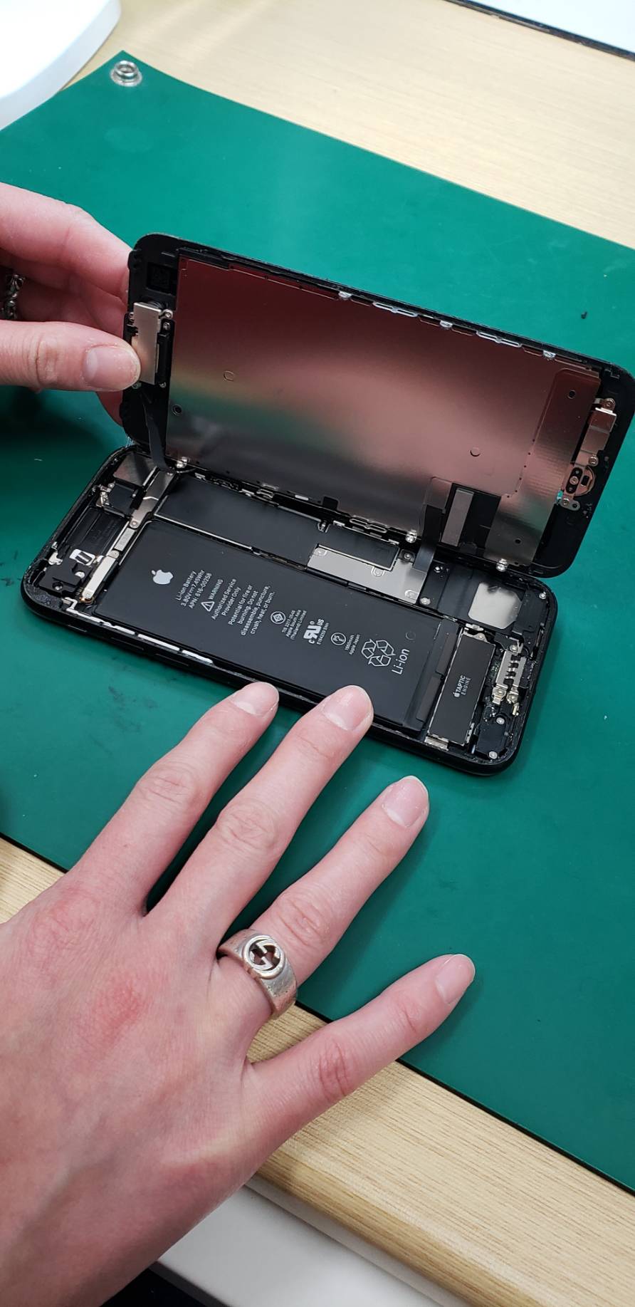 画面割れ修理でご来店