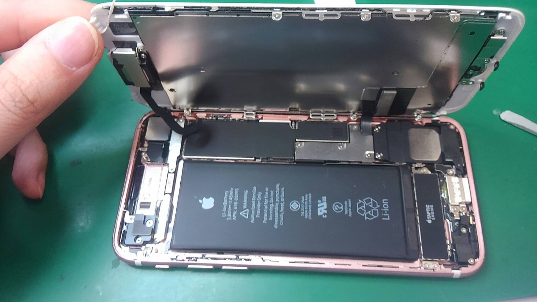 7  画面割れ修理でご来店