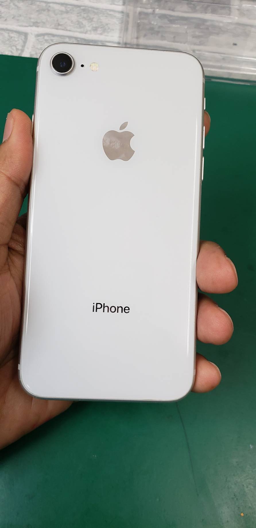 8ガラス割れの修理でご来店