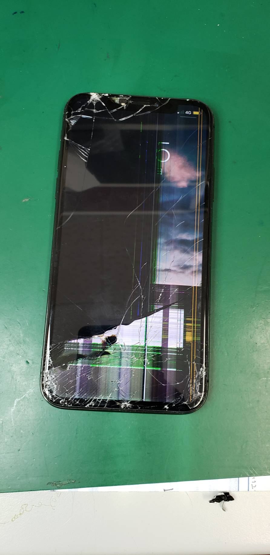 X 液晶割れ修理でご来店