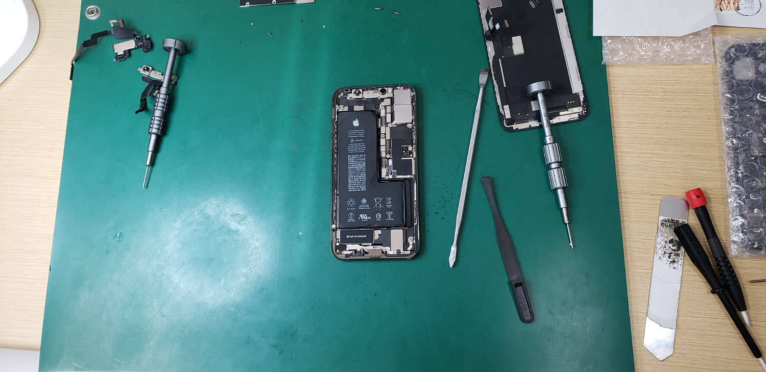 画面割れ修理でご来店