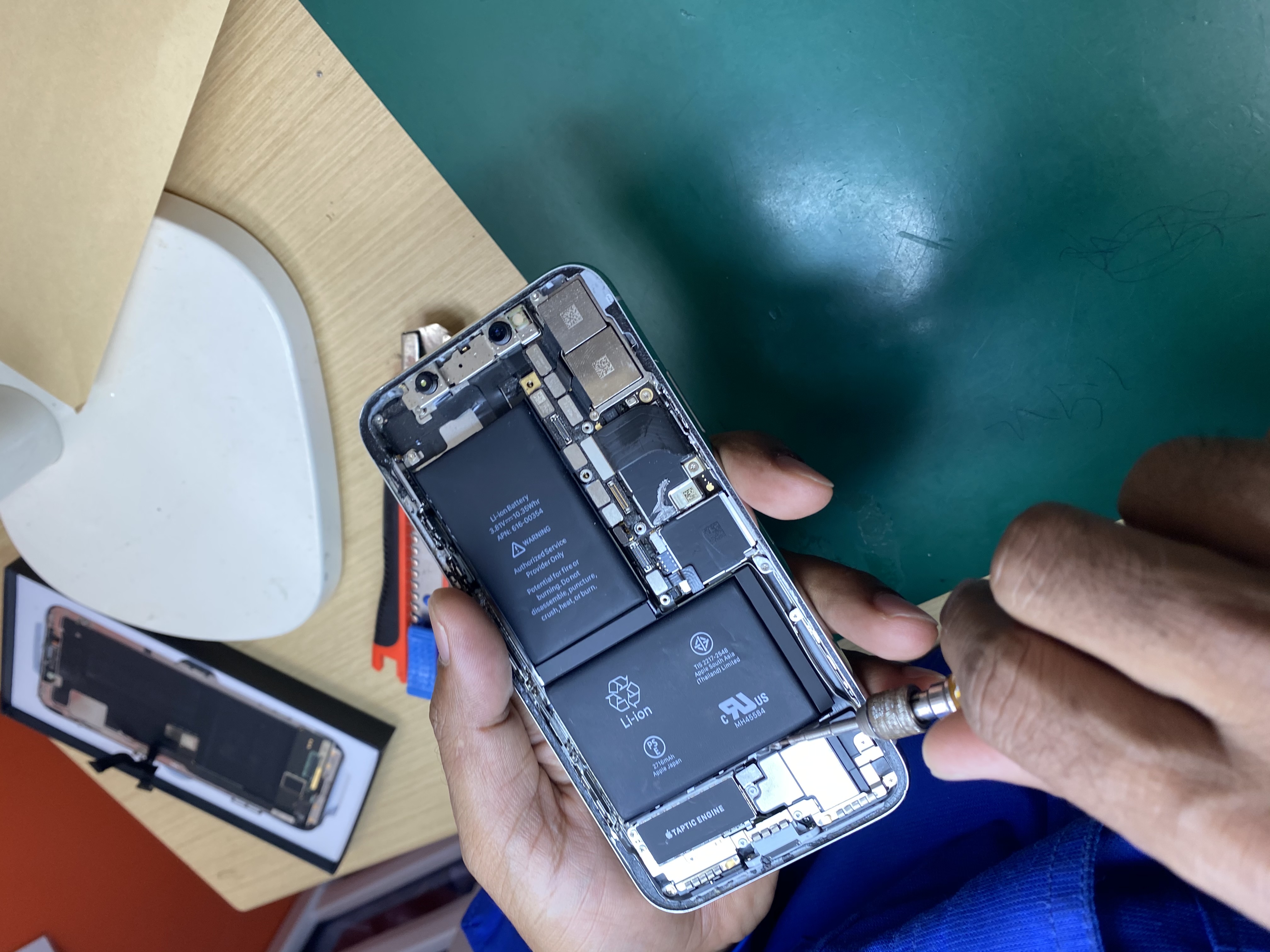 X バッテリー交換でご来店