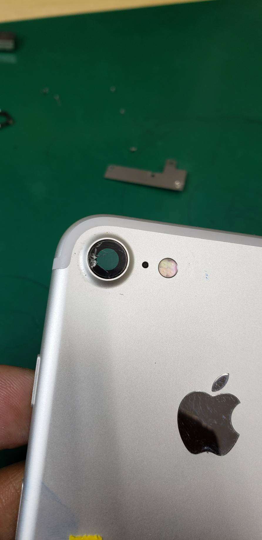 カメラレンズ交換修理でご来店