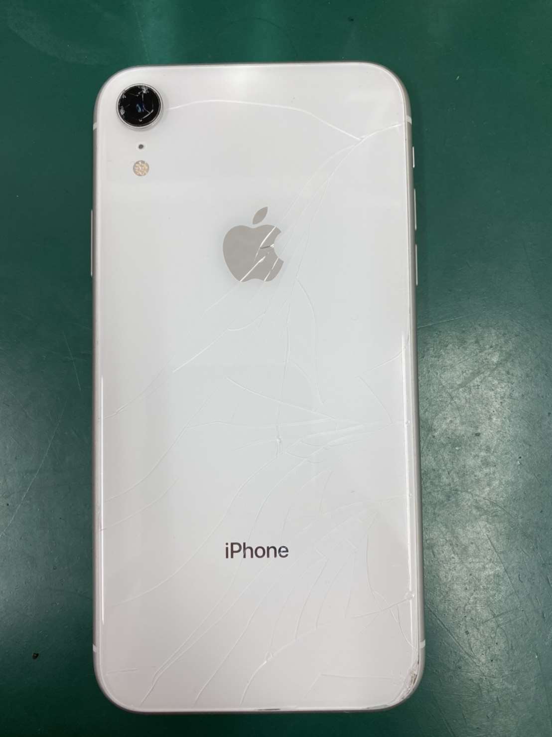 iPhone XR 画面割れ買取でご来店