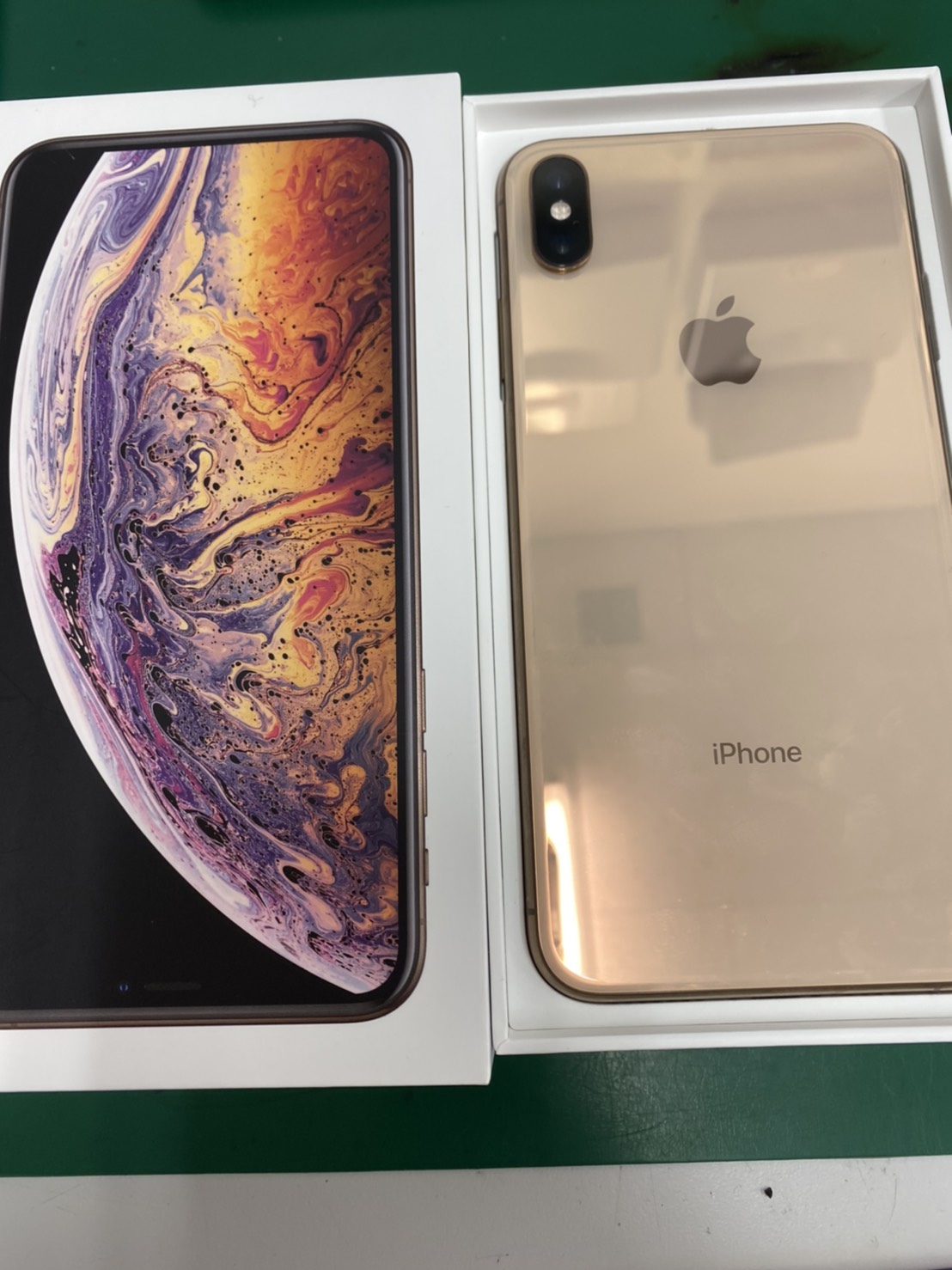 iPhone Xsmax 買取でご来店