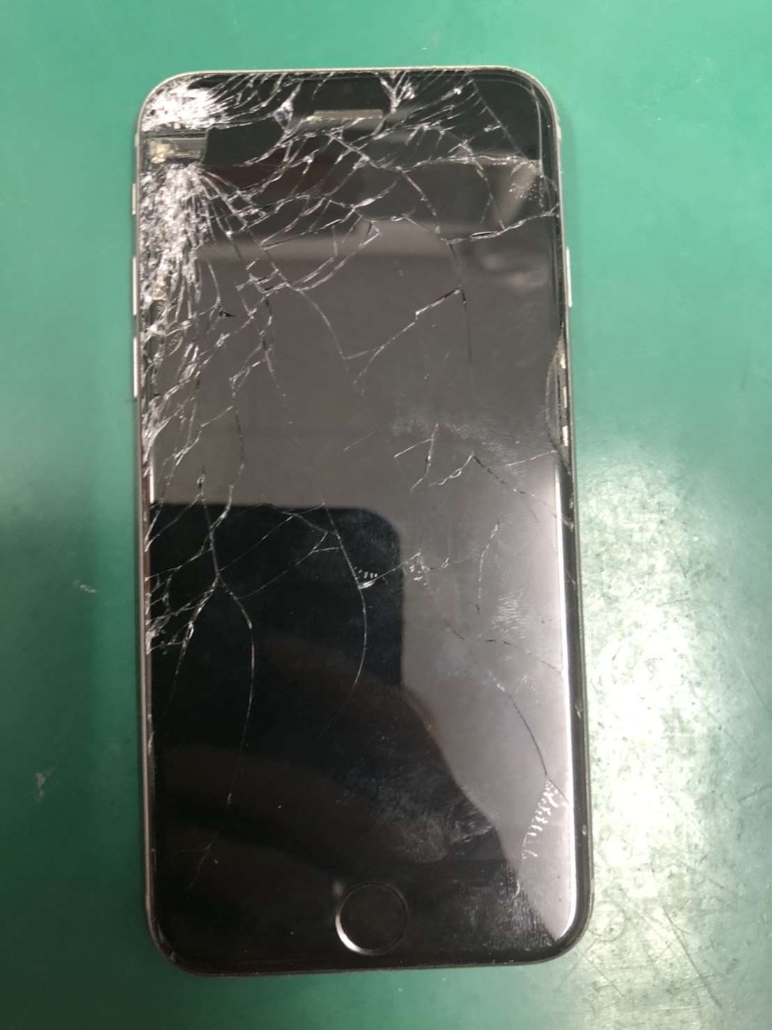  6s 液晶割れ修理でご来店