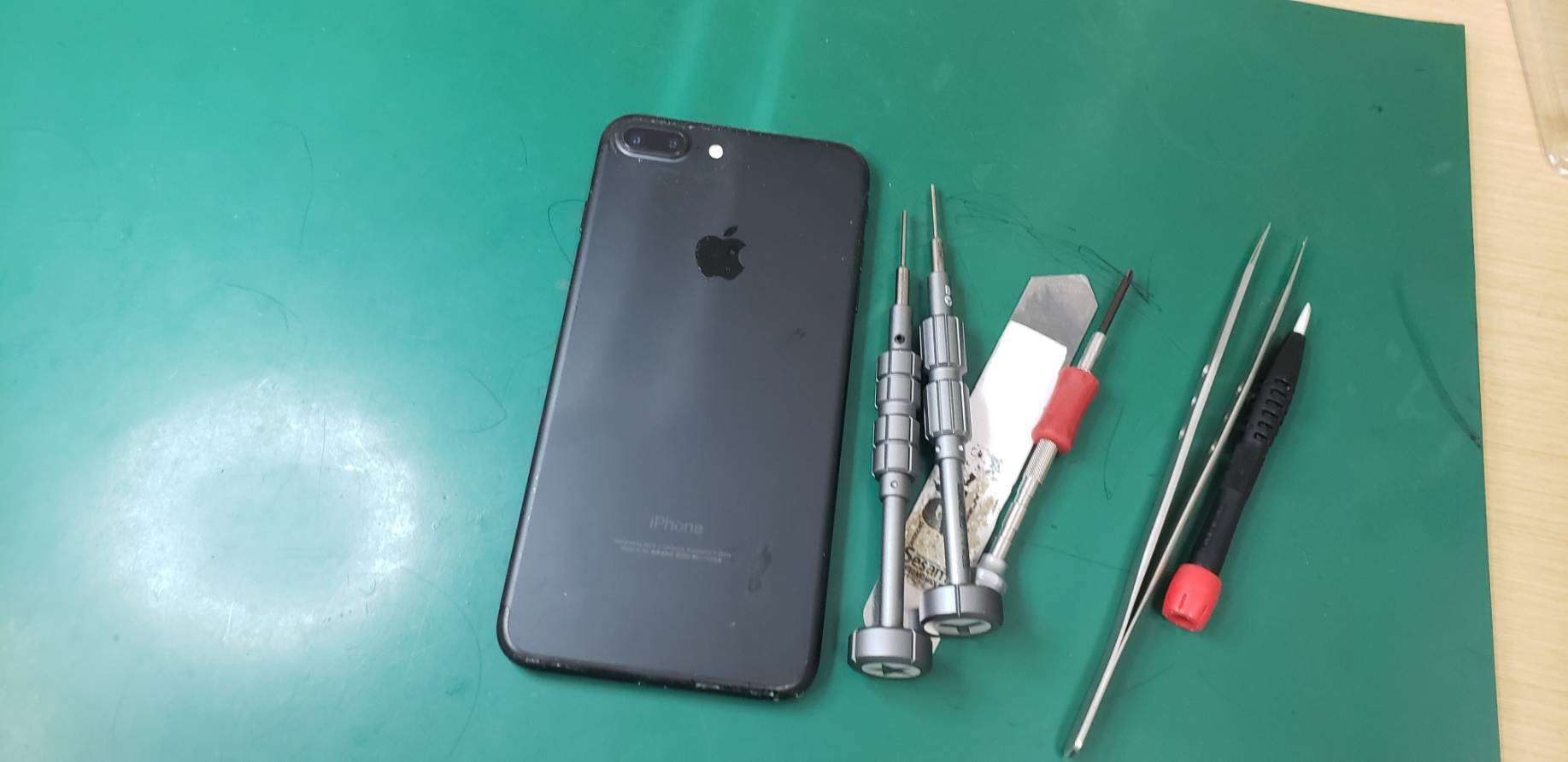 >画面ひび割れ修理でご来店