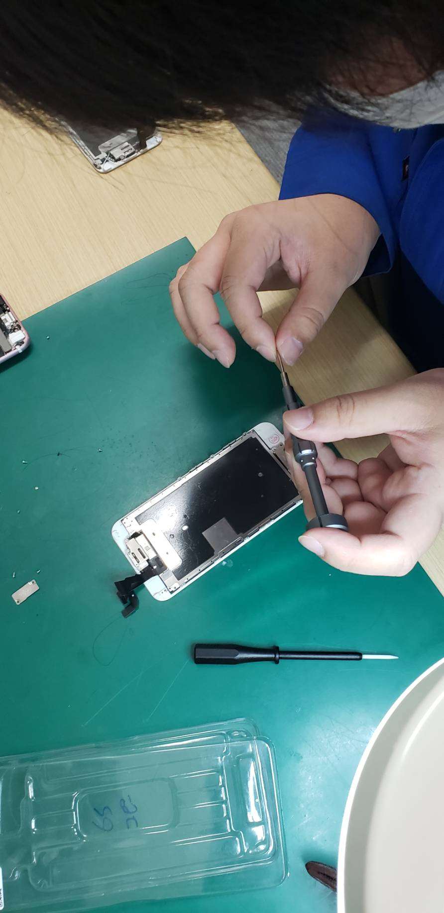 ６sの画面割れ修理でご来店