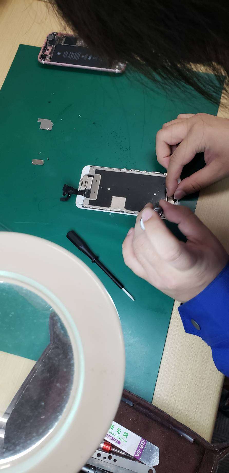 ６sの画面割れ修理でご来店