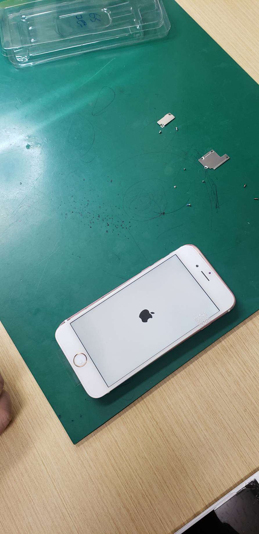 ６sの画面割れ修理でご来店