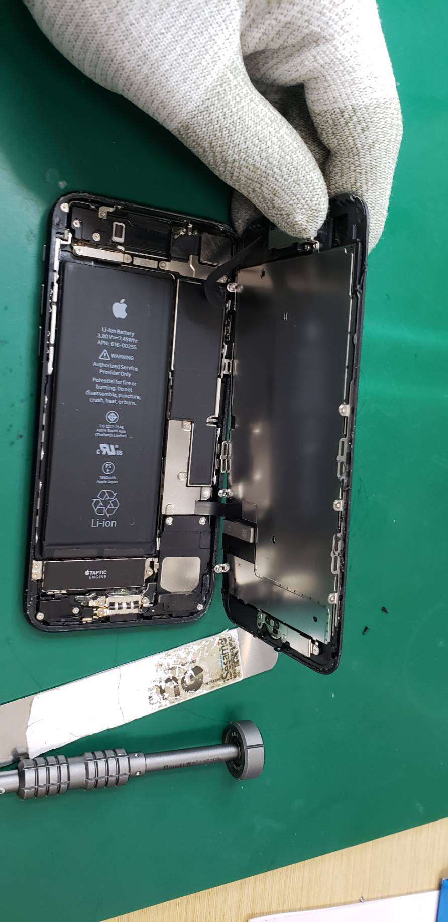 iPhone７の画面割れ修理でご来店