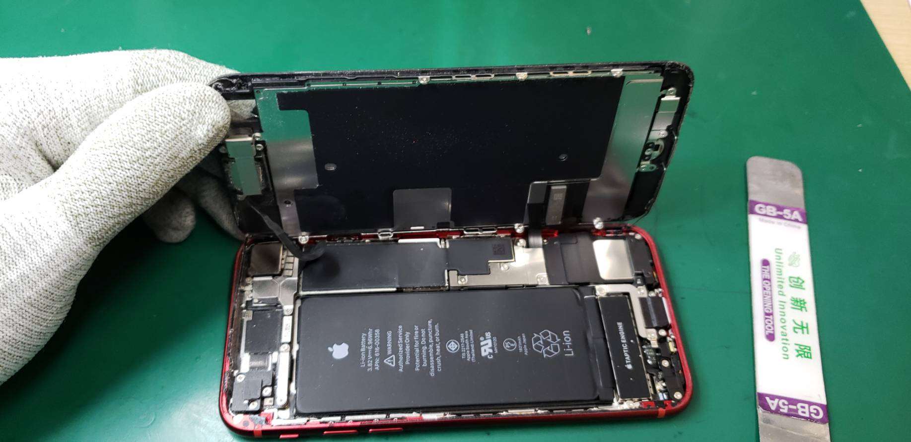 8 画面割れ修理でご来店