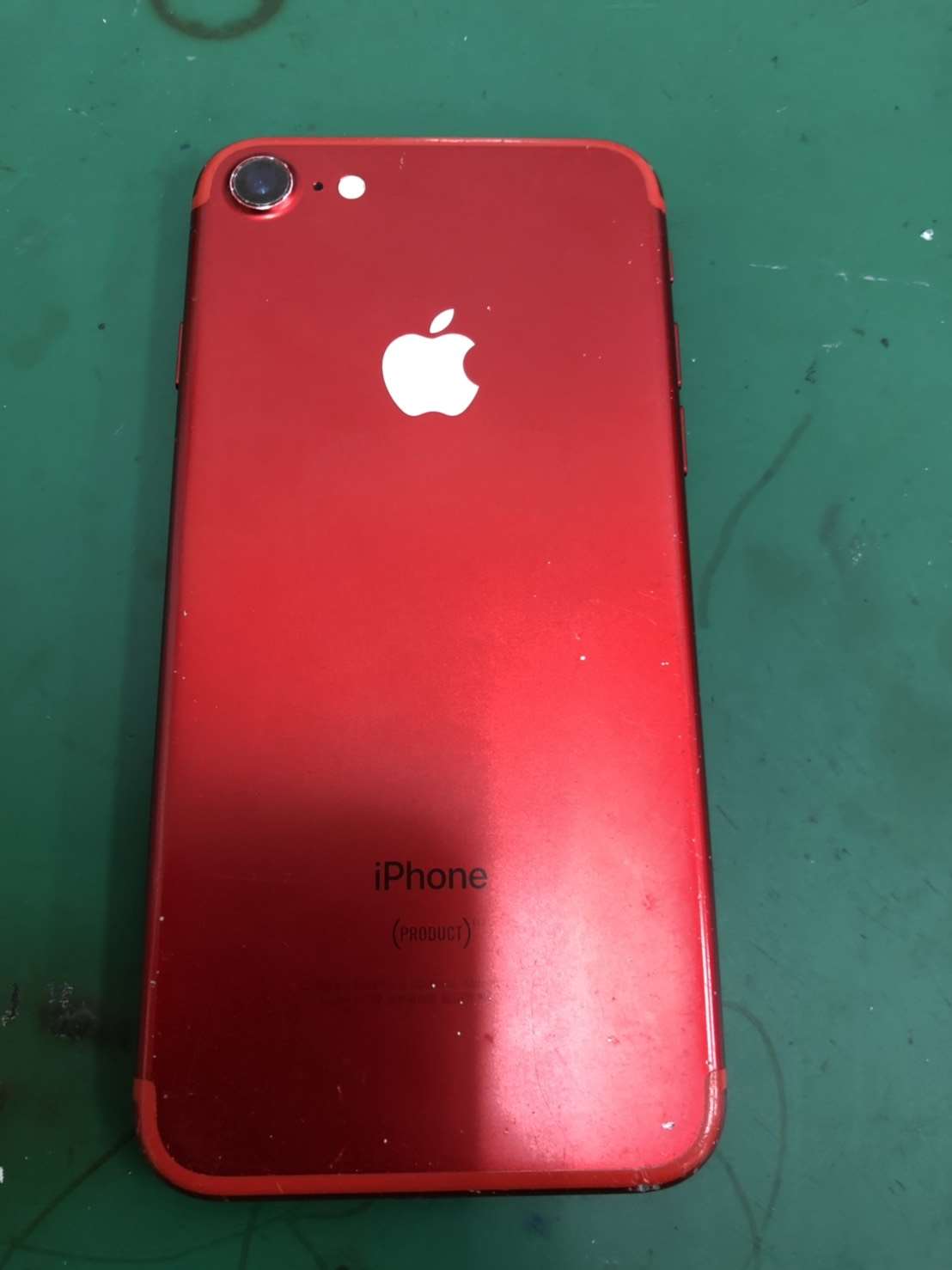 ７の画面割れと誤作動の修理でご来店