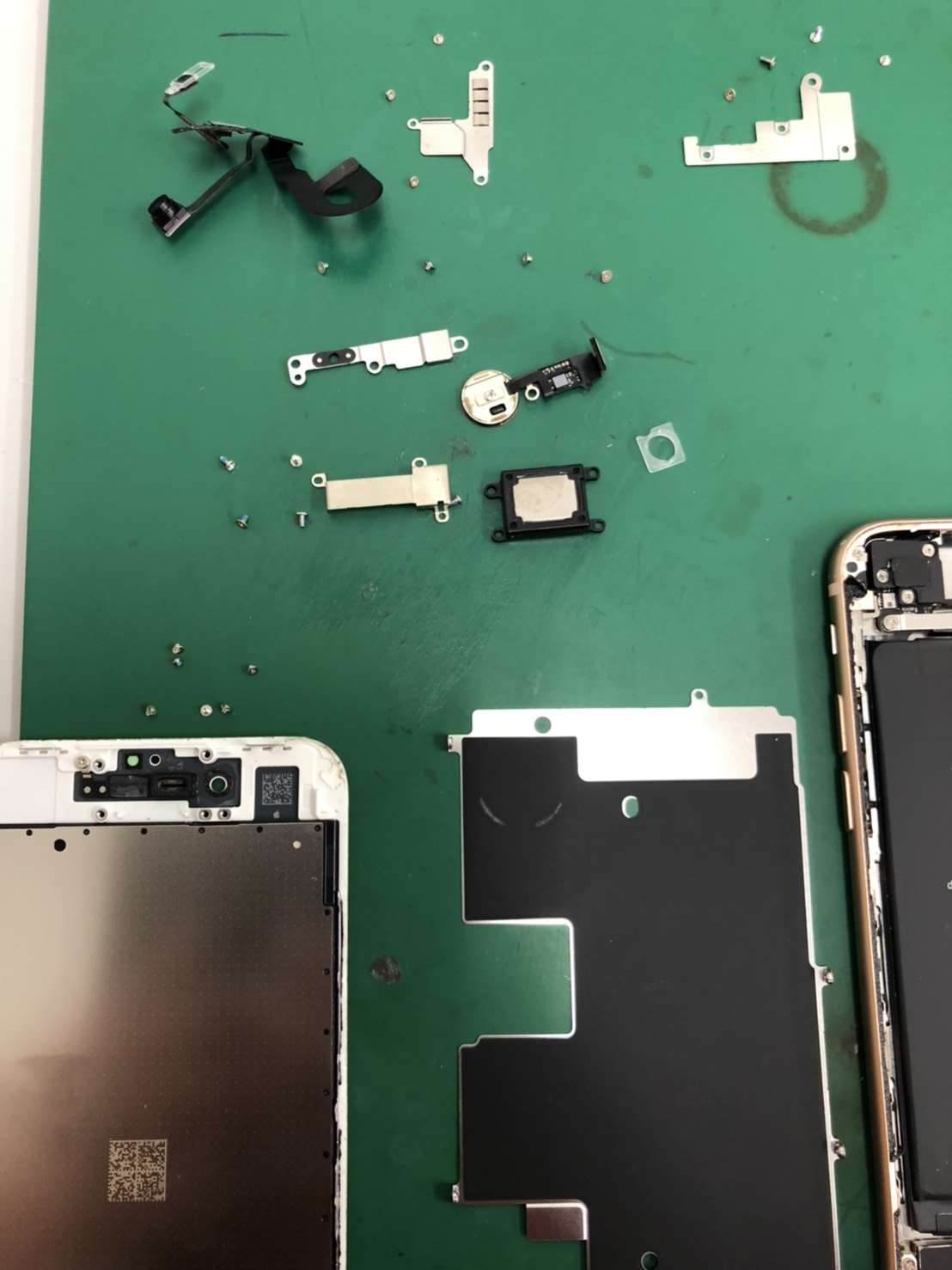 iPhone 8 画面交換でご来店