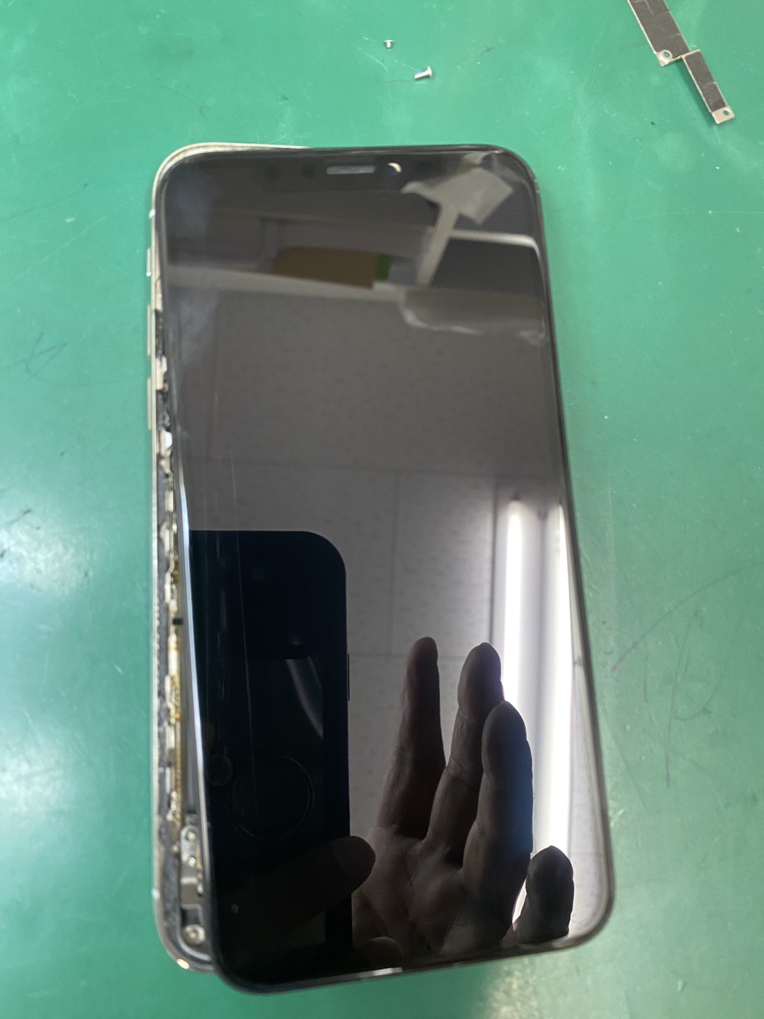 Xの画面割れ修理でご来店