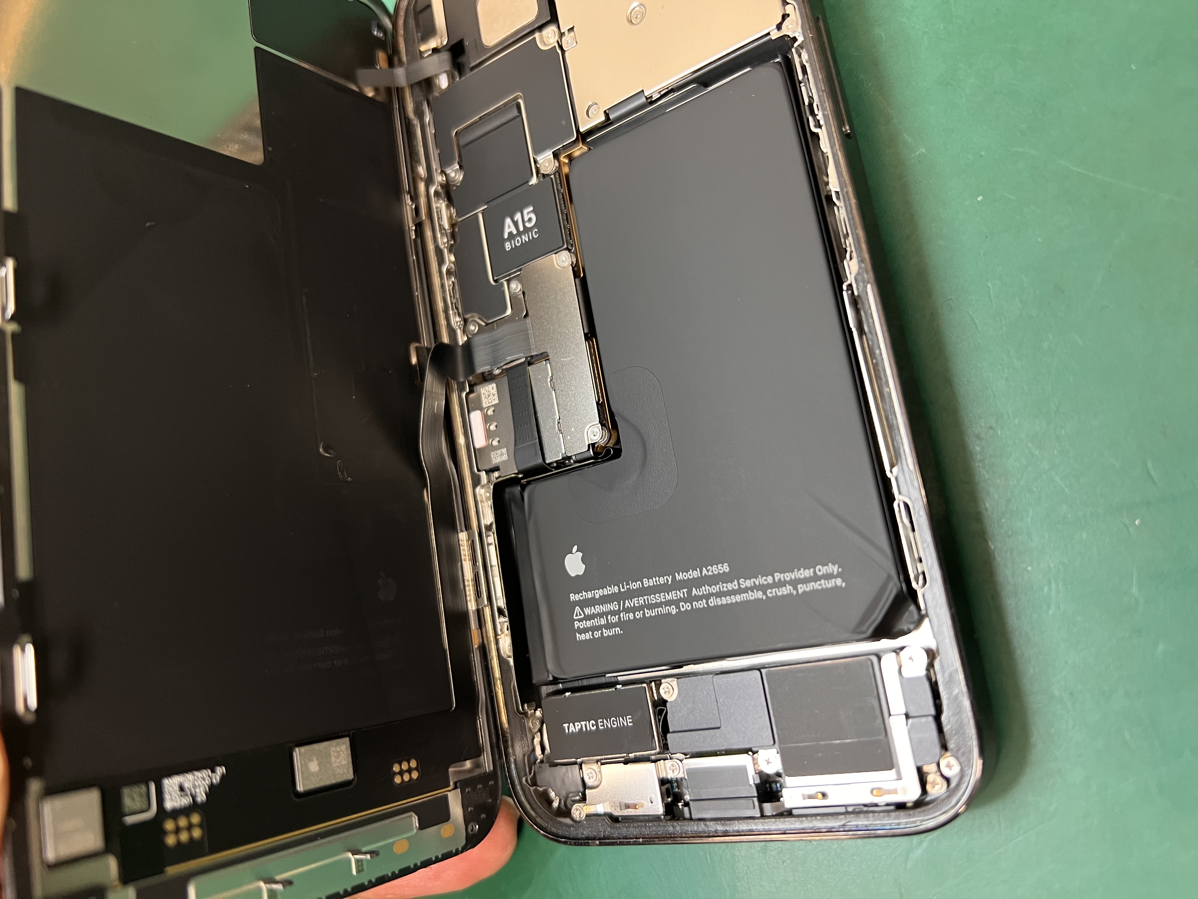  iPhone13画面割れ修理でご来店