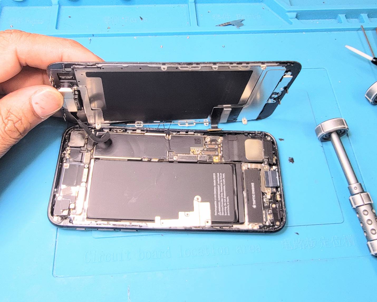 画面割れ修理でご来店