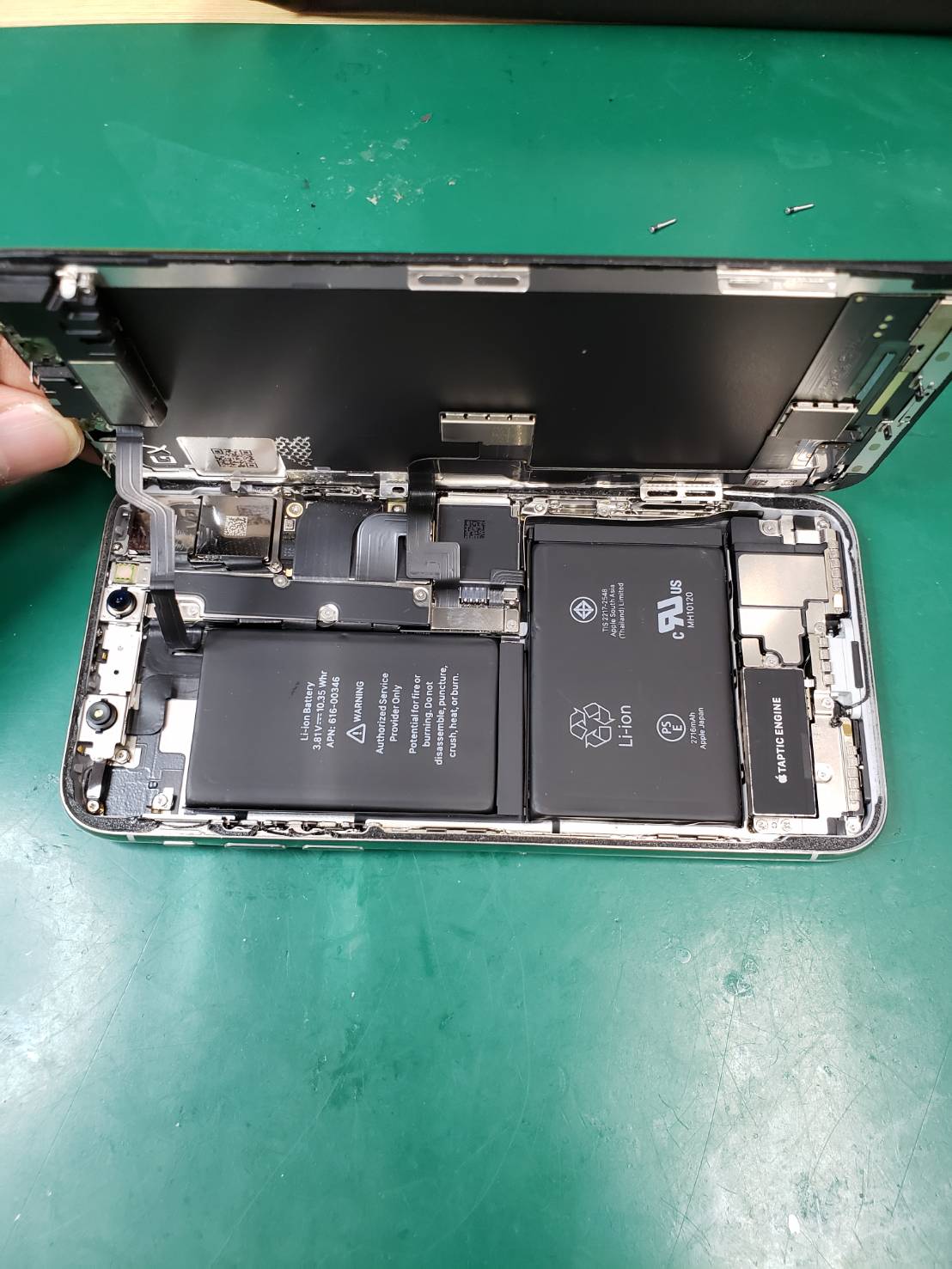 Xのバッテリー交換でご来店